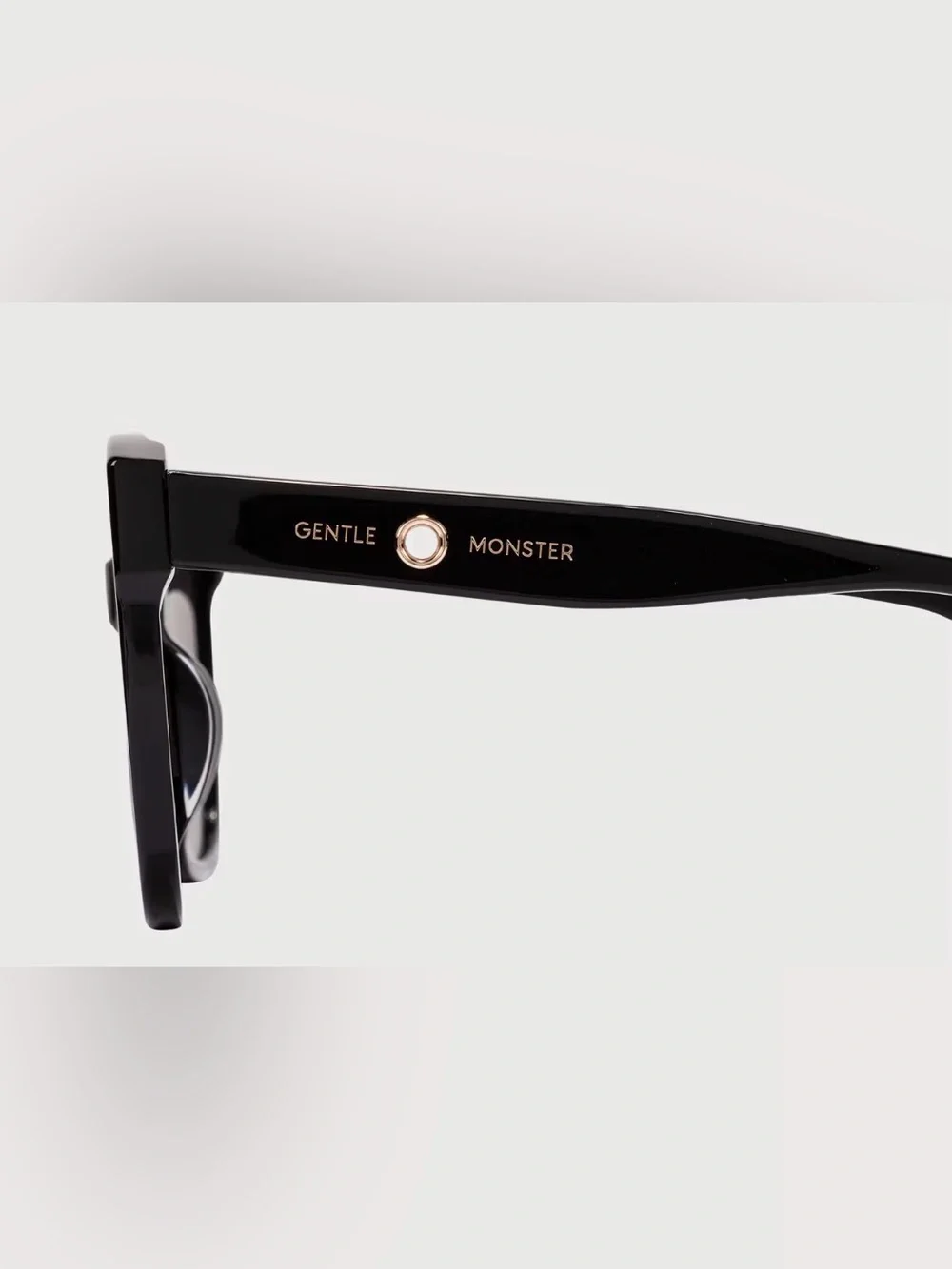 Gentle Monster X Jennie Kuku 01 Sunglasses
